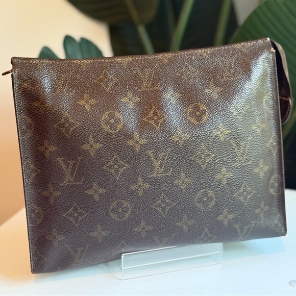 Louis Vuitton 'Poche Toilette' Monogram